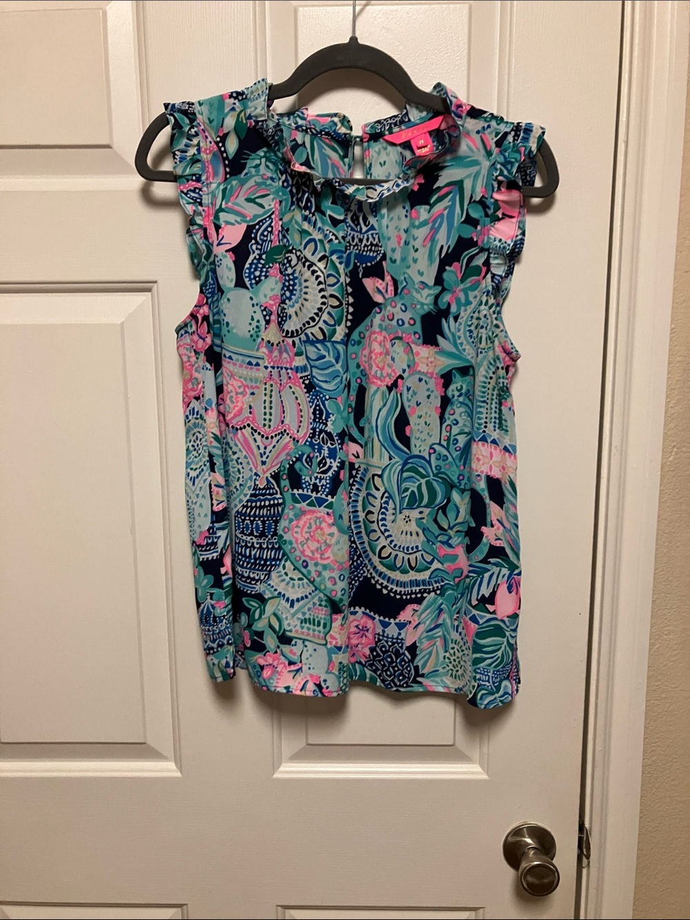 Lilly Pulitzer Talisa Ruffle Top in the "Looking Sharp" Print Size Medium - Picture 3 of 8